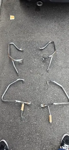 CB400T.250T 400N.250Nエンジンガード 左右セット CB400T.250T 400N.250Nエンジンガード 左右セット - メルカリ