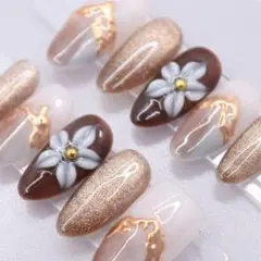 【675】ネイルチップSサイズ ブラウンニュアンス ゴールド　3D花柄マグネット