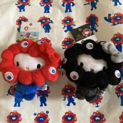 ミャクミャク サンリオ なりきりぬいぐるみ カラビナ　2個セット　ハローキティ