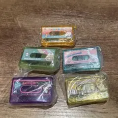 ガチャガチャ　サンリオ　カセットテープチャーム