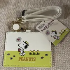 スヌーピー　リール付きカードホルダー
