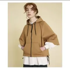 極美品　LANVINenBleu テントラインフーディー　近年モデルのサムネイル