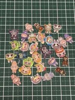 【大容量】ラブブ ネイルパーツ mix30個　夜光入りふ