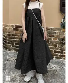 GRL エンボス花柄フレアジャンパースカート