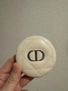 ディオール　スキンフォーエヴァー　クチュール　ルミナイザー　02ピンクグロウ