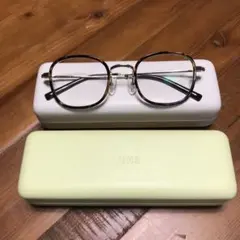 JINS メガネのサムネイル