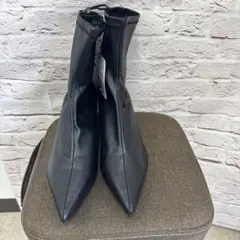 ZARA Vibramソール サイドゴアブーツ ブラック サイズ41 - メルカリ