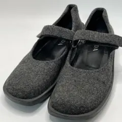 【美品】PRADA プラダ ウール ストラップ パンプス 38 1/2 グレーのサムネイル
