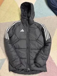 アディダス　中綿ジャケット　サッカー