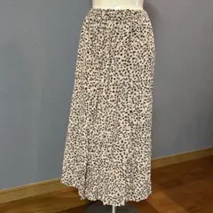 スピックアンドスパン　アイボリー フローラル柄 ロングスカート