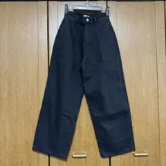 新品 UNIQLO デニムタックパンツ