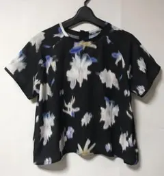 JEANASIS 花柄カットソー ジーナシス 半袖のサムネイル