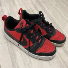 Nike レッド ブラック スニーカー