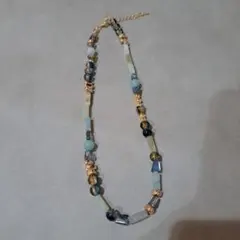 ブルーゴールドビーズネックレス