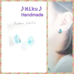 No.589-B　琉球ガラス☆鉱石型☆樹脂ポスト☆レジン☆ピアス☆スカイブルー