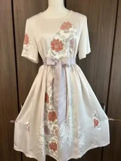 着物リメイク 正絹　パッチワーク　ワンピース 訪問着 花柄のサムネイル