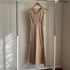 ベージュ　マーメイドワンピース　フリーサイズ
