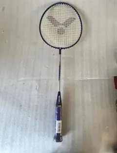 VICTOR ビクター バドミントンラケット 901M（使用少なめ・ヒビなし）のサムネイル