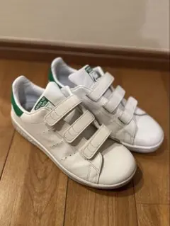 キッズ　スニーカー　adidas スタンスミス　ベルクロ　21cm