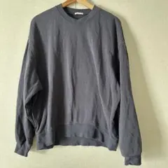 くすみブルーMサイズ クルーネックスウェット　GU