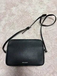 MOUSSY ブラックレザーショルダーバッグ