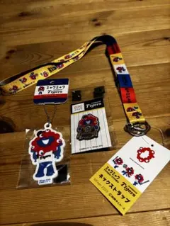 ミャクミャク　阪神　タイガース　ストラップ　ピンバッジ　キーホルダー