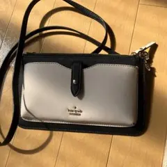 kate spade スマホショルダーバッグ ホワイト/ブラック
