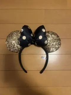ディズニー カチューシャ 黒と金 ドット柄