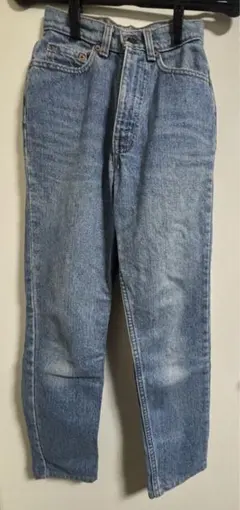 Item thumbnail for item 637d1d7f-5274-45a0-8c79-d8bf2f43891e