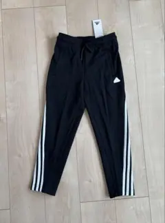 新品アディダススウェットパンツ130cm黒　ジャージ　スポーツ