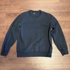 ユニクロ　ブラック　クルーネック スウェット M