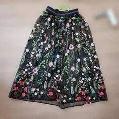 INED 美品　フラワー　花柄刺繍　ロングスカート　Mサイズ
