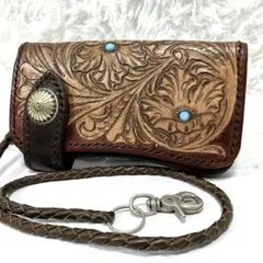 ライダースウォレット　フラワーカービング　レザーストラップ付き　長財布
