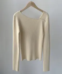 【Louere / ルエレ】アシメネックリブニット/アイボリー/M