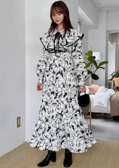 GRL グレイル ワンピース ケープカラー付き花柄プリーツワンピース アイボリー