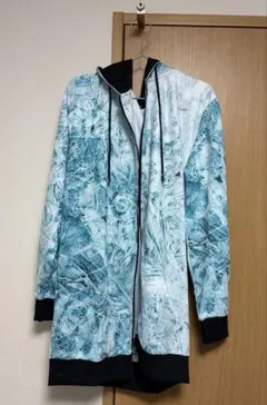 新品・未使用 NieR CLOTHING アイス柄 ジップアップパーカーのサムネイル