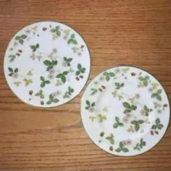 ウェッジウッド　ワイルドストロベリー　黒壺　中皿 2Wedgwood