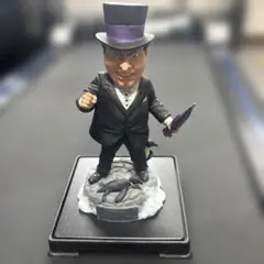 バットマンのペンギン（オズワルド・コブルポット）のボブルヘッドフィギュアです。