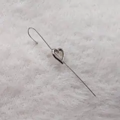ハートモチーフのイヤーフック　シルバー
