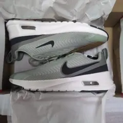 NIKE AIR MAX NUAXIS 25.5cm