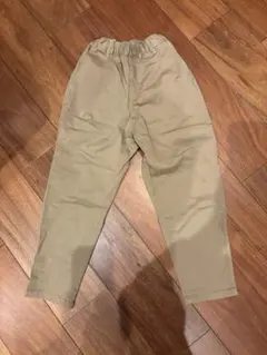 GU のびのびワイドテーパードパンツ