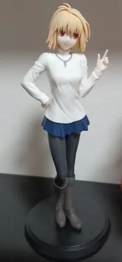 月姫アルクェイド・ブリュンスタッドフィギュア