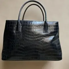 黒いクロコダイル風バッグ