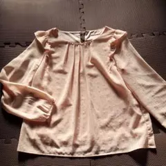 ビジュー付き肩フリルブラウス