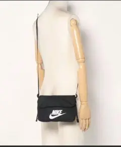ナイキ　NIKE ボディバッグ・ウエストポーチ 黒