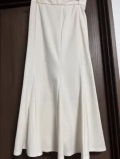 カットソーマーメイドロングスカート