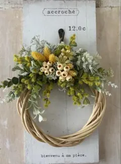 春を呼び込むミモザのシャンペントルハーフリース　玄関リース