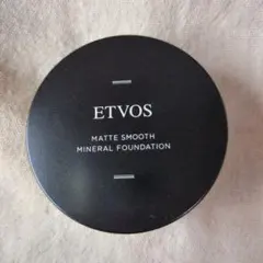 値下げしました！ETVOS マットスムースミネラルファンデーション #35