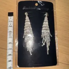 コンテスト　ピアス　スワロフスキー　ラインストーン　キラキラ　シャンデリア