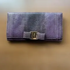 フェラガモ 長財布 クロコダイル柄 ピンク - メルカリ